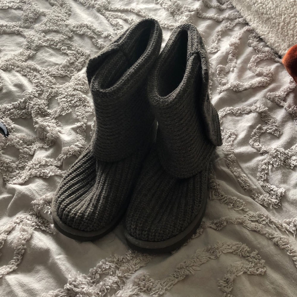 classic cardy dark grey UGG boots - Picture 3 of 4